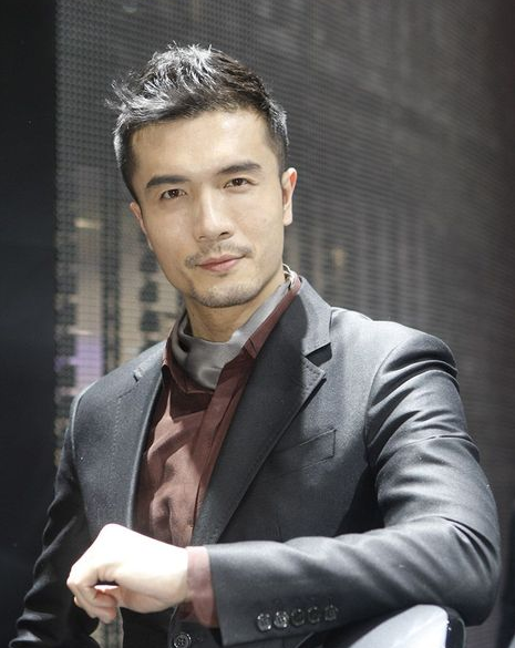 男人嫉妒女人尖叫 車展男模誘惑全場