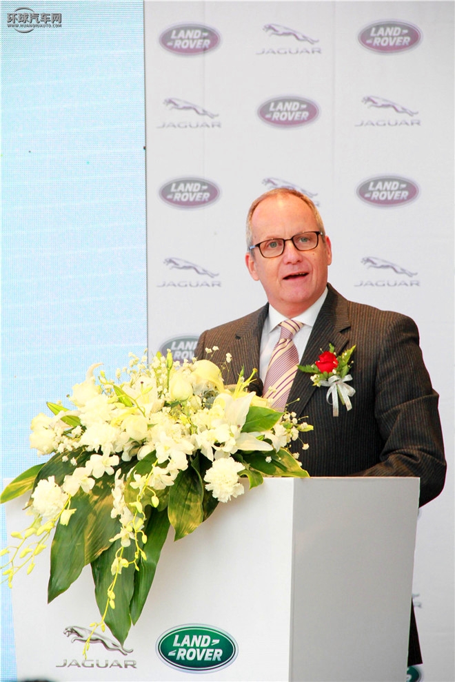 路虎/奇瑞捷豹路虎/攬勝極光/2.0T 五門風尚版