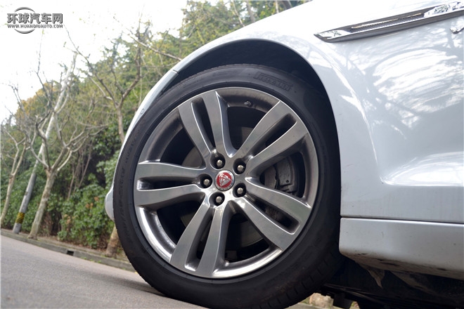 2016款 XJL 3.0 SC 四驅旗艦商務版