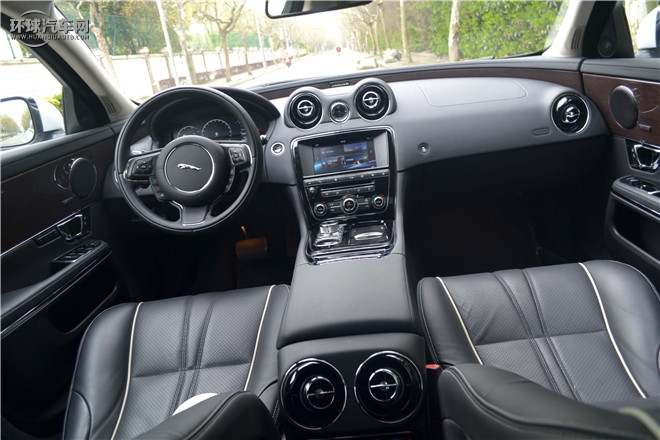 2016款 XJL 3.0 SC 四驅(qū)旗艦商務(wù)版