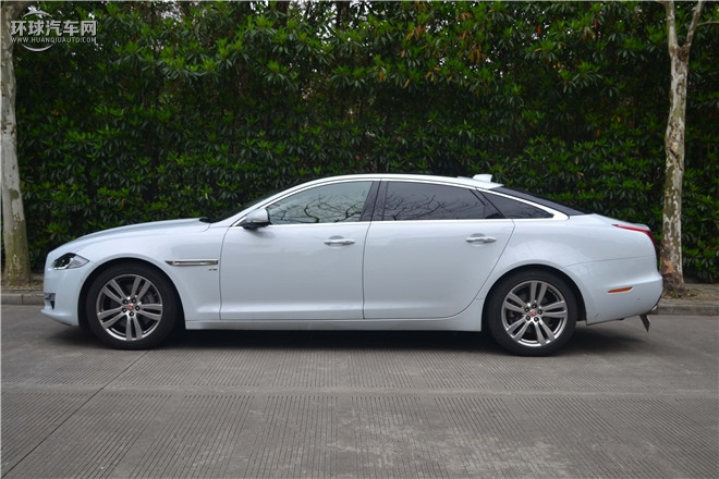 2016款 XJL 3.0 SC 四驅(qū)旗艦商務(wù)版