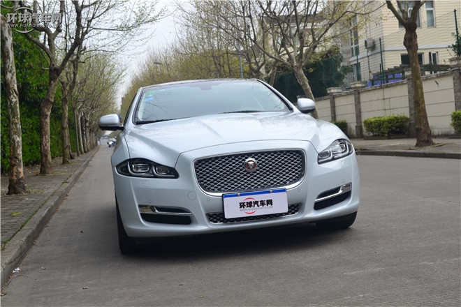 2016款 XJL 3.0 SC 四驅(qū)旗艦商務(wù)版