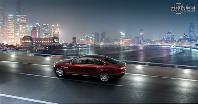 2016款 XF 2.0T 兩驅(qū)奢華版