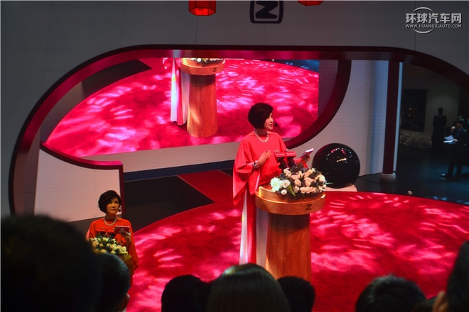 2015款 家用版 2.0T 手動尊貴型