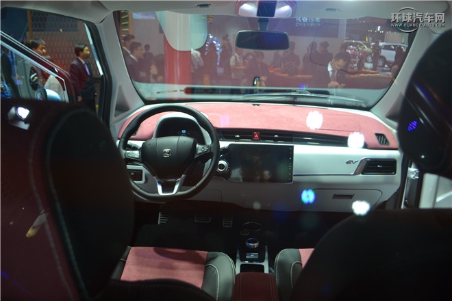 2015款 家用版 2.0T 手動尊貴型