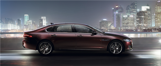 2016款 XF 2.0T 兩驅R-Sport運動版