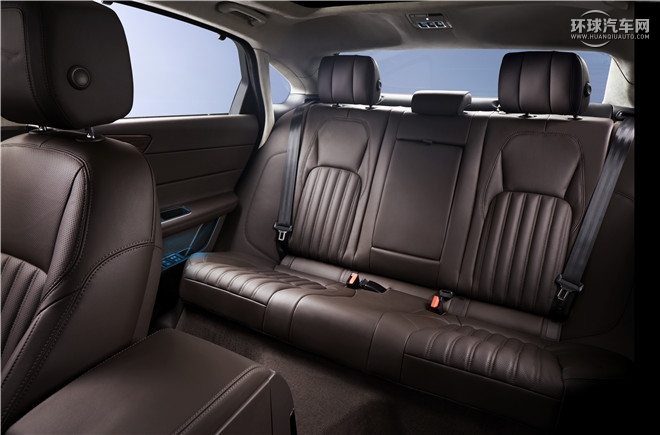 2016款 XF 2.0T 兩驅R-Sport運動版