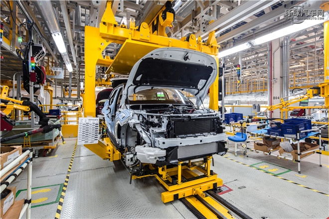 2016款 XF 2.0T 兩驅(qū)風(fēng)華版