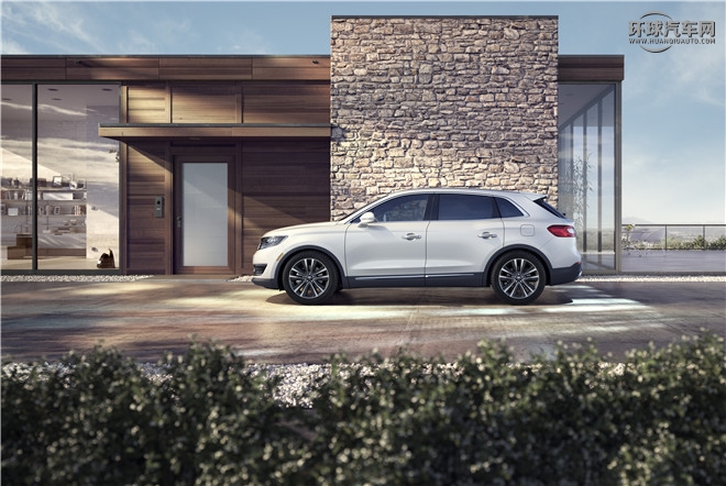 2015款 2.0T 兩驅(qū)尊享版