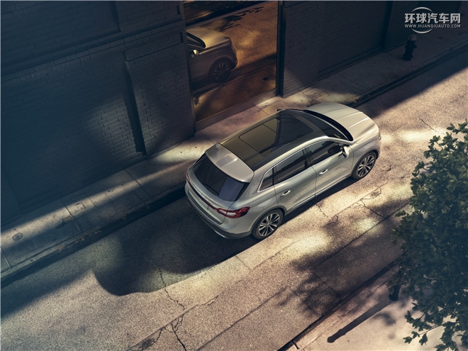 2015款 2.0T 兩驅尊享版