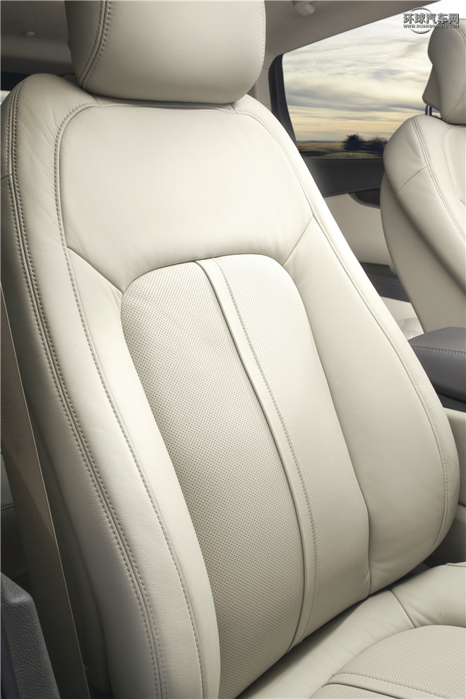 2015款 2.0T 兩驅尊享版