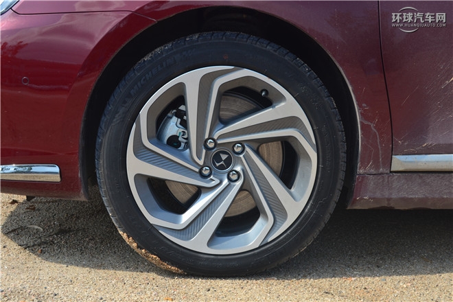 2016款 1.8T 自動尊享版THP200