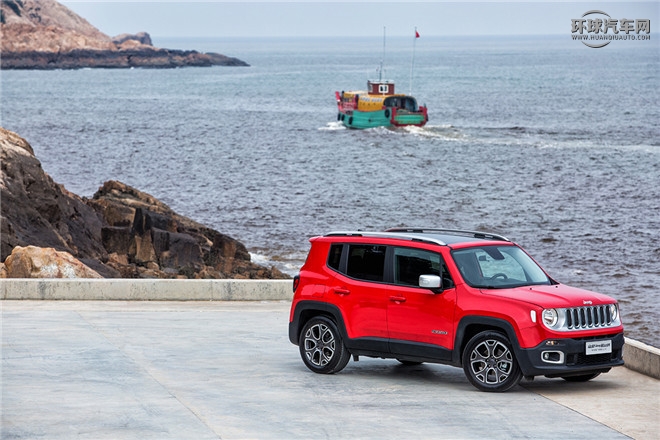 Jeep自由俠官方圖片