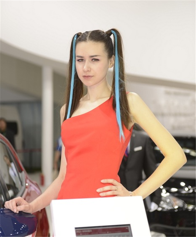 吐槽那些年車模們的雷人造型