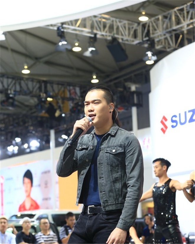 引爆成都車展的明星們