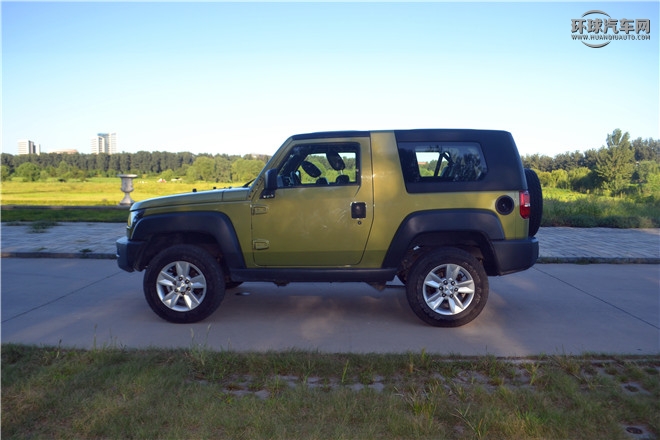 2014款 2.4L 手動征途版