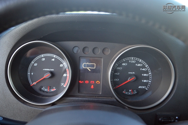 2014款 2.4L 手動(dòng)征途版