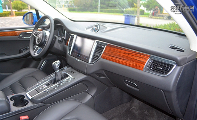 2017款 2.0T 手動極致之光版