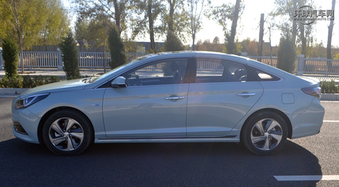 2016款 2.0L hybrid HS領先型