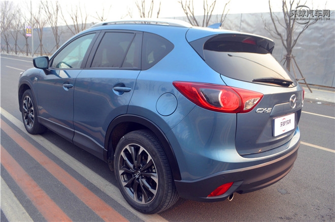 2015款 2.5L 自動四驅旗艦型