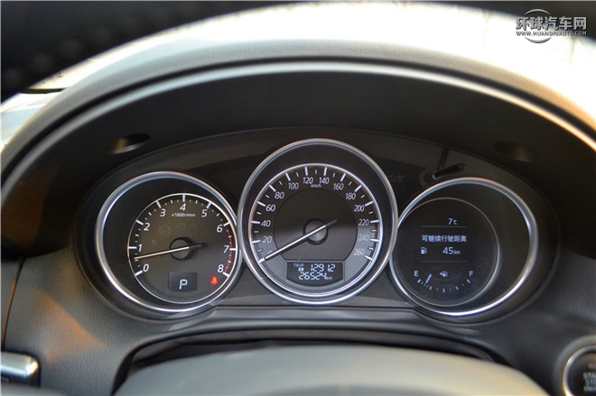 2015款 2.5L 自動(dòng)四驅(qū)旗艦型