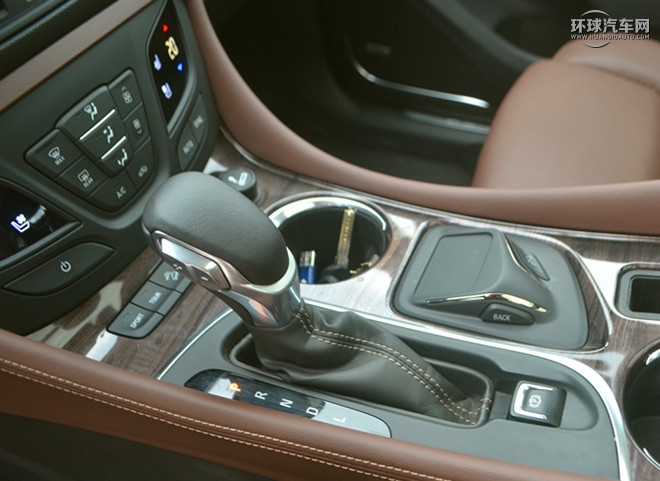 2017款 28T 四驅(qū)全能運(yùn)動(dòng)旗艦型