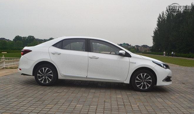 2016款 雙擎 1.8L CVT豪華版