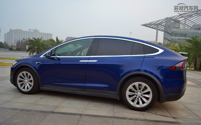 2016款 MODEL X P90D Signature Red