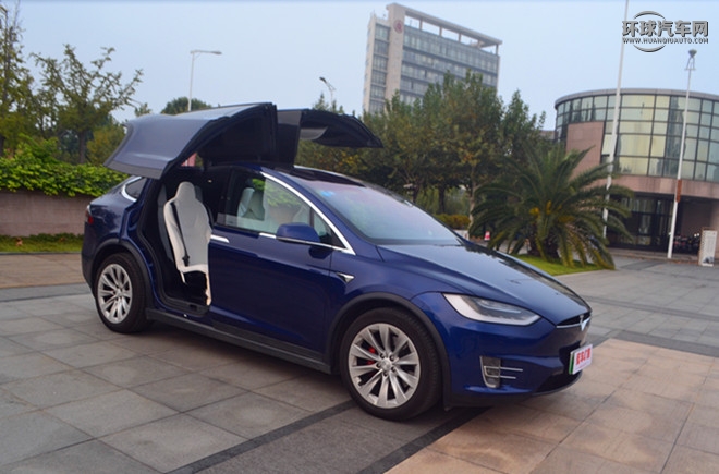 2016款 MODEL X P90D Signature Red