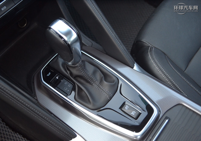 2017款 2.0L 兩驅(qū)豪華版