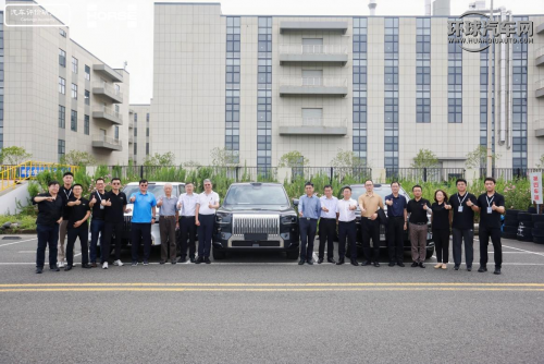 媲美電車靜謐與性能？專家試駕極氪9X，盛贊極光灣電驅動DHT290無感切換與強勁動力第8張