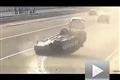 切彎太深！大眾尚酷賽道失控撞護(hù)欄翻車